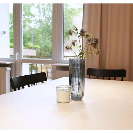דירה Victus Spacious Close To The With A Work Space By Renters סופוט